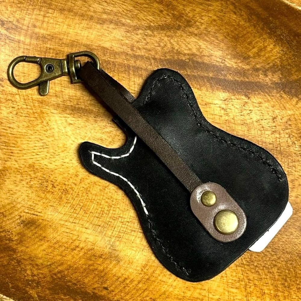 Louis Vuitton ギター型キーホルダー Louis Vuitton ギター型キーホルダー